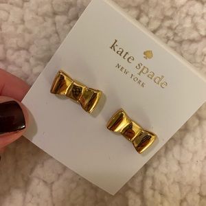 Kate spade “take a bow” earrings